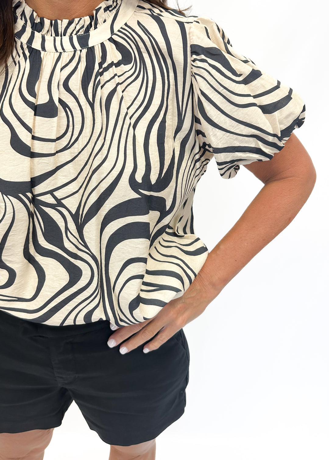 Puff Sleeve Print Top - Creme & Black